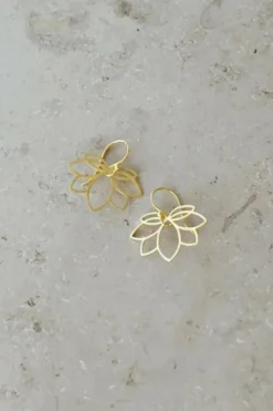 Oorbellen|Sieraden*By bar pd lotus earring | gold