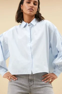 Blouses*By bar sarah short chambray blouse | light blue