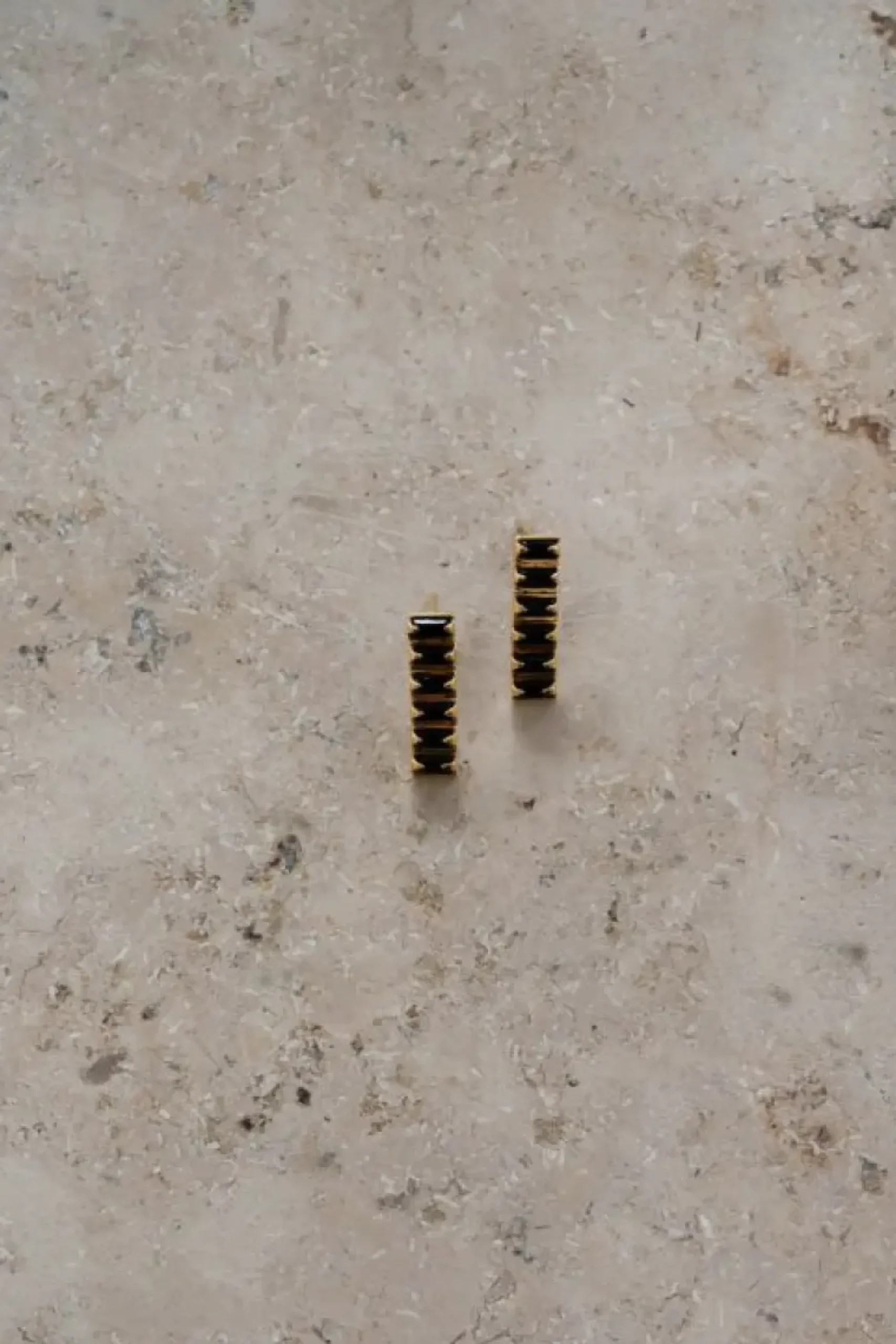 Oorbellen*By bar strass earring | black